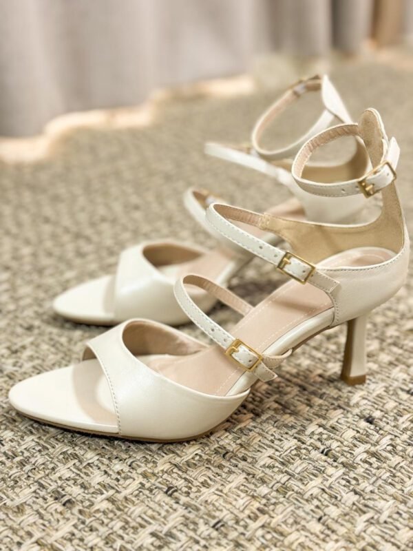 95F9454E-A22F-4C48-A56C-5435721D47B0 Sandalia Paula - Imagem 1