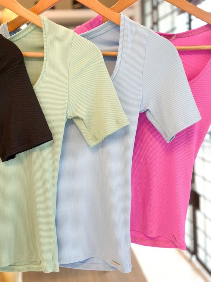 Blusa Decote Aberto Eliana - Imagem 3