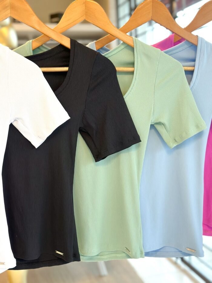 Blusa Decote Aberto Eliana - Imagem 4